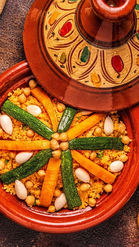 Tajine marocchina di verdure e legumi